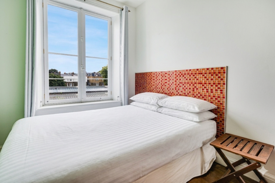 double-bedroom-care-leaver-accommodation-uasc-london